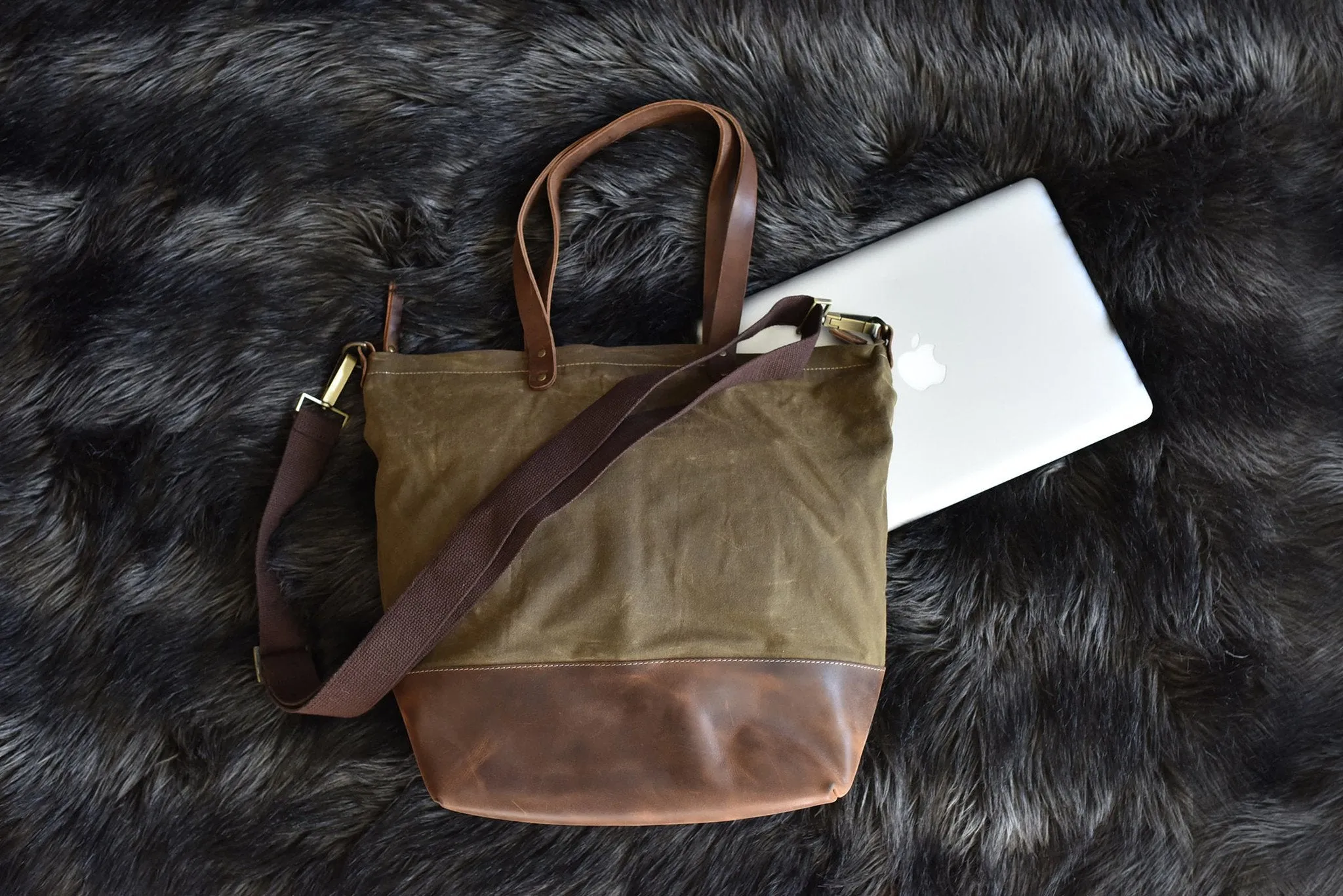 👜 Boyfriend Tote – Canvas & Leather Everyday Bag