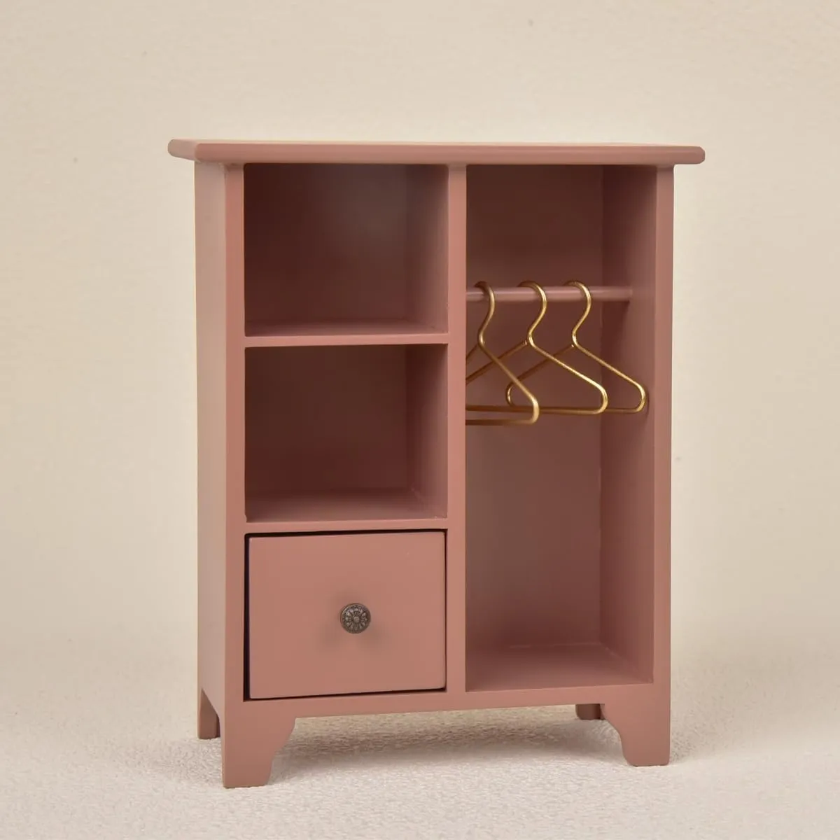 1:6 1:12 Scale Miniature Wooden Wardrobe, Handmade Vintage Dollhouse Furniture BJD Ob11 Accessories with Hangers, 16.5cm Tall (Pink)