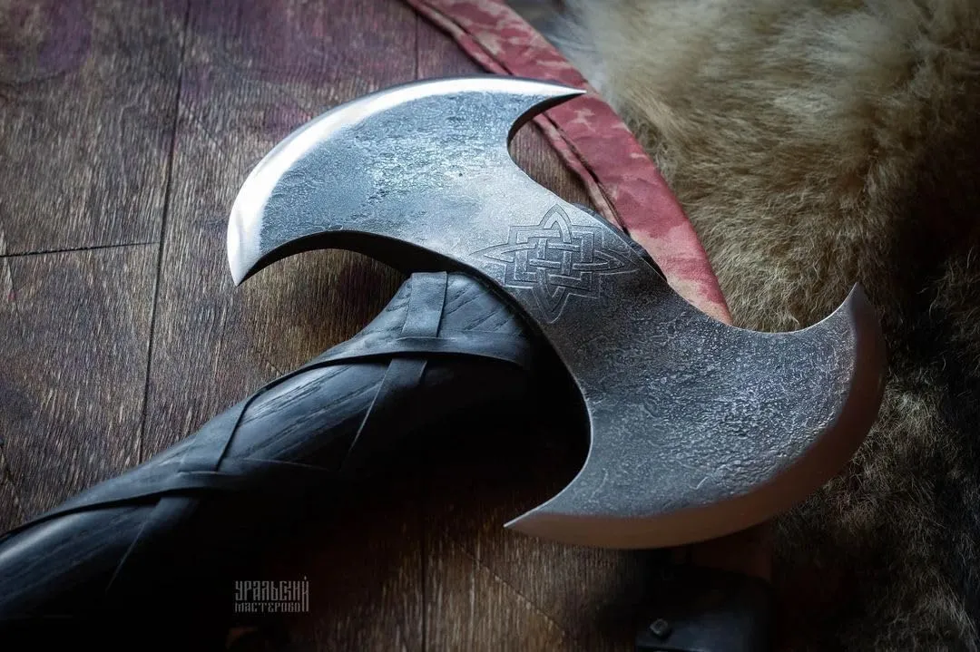 Axe of Ragnar Lothbrok – Battle Ready Handforged Viking Axe 'Ragnar' Replica Viking Battle Axes - Bearded, Norse, Throwing Authentic Medieval Viking Axe (fire Forged Viking Axe), Large