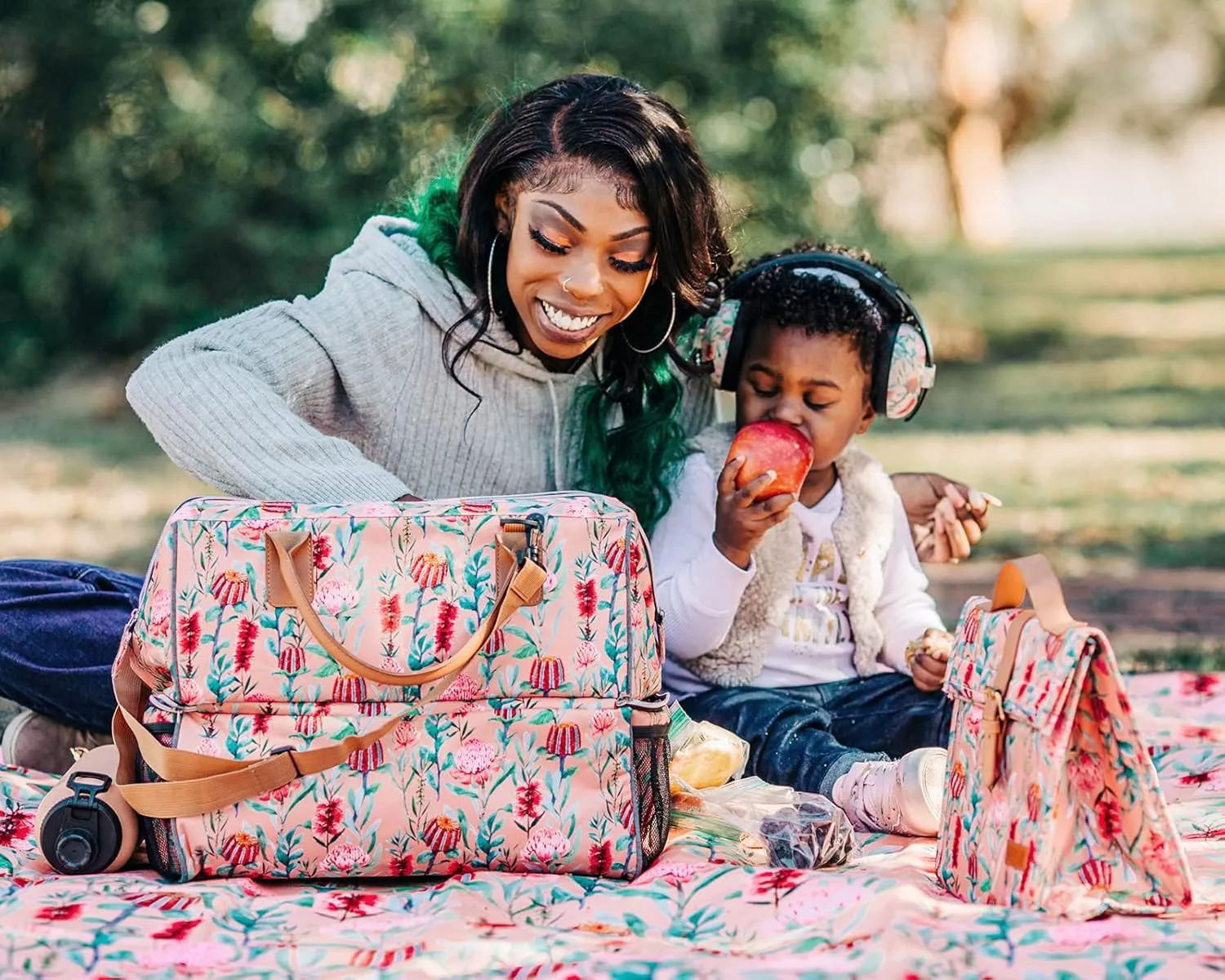 Banz Large Picnic Blanket - Foldable Beach Blanket - Easy Carry Outdoor Mat for Beach, Park, Picnics or Camping - Picnic Accessories 60 X 78 inch