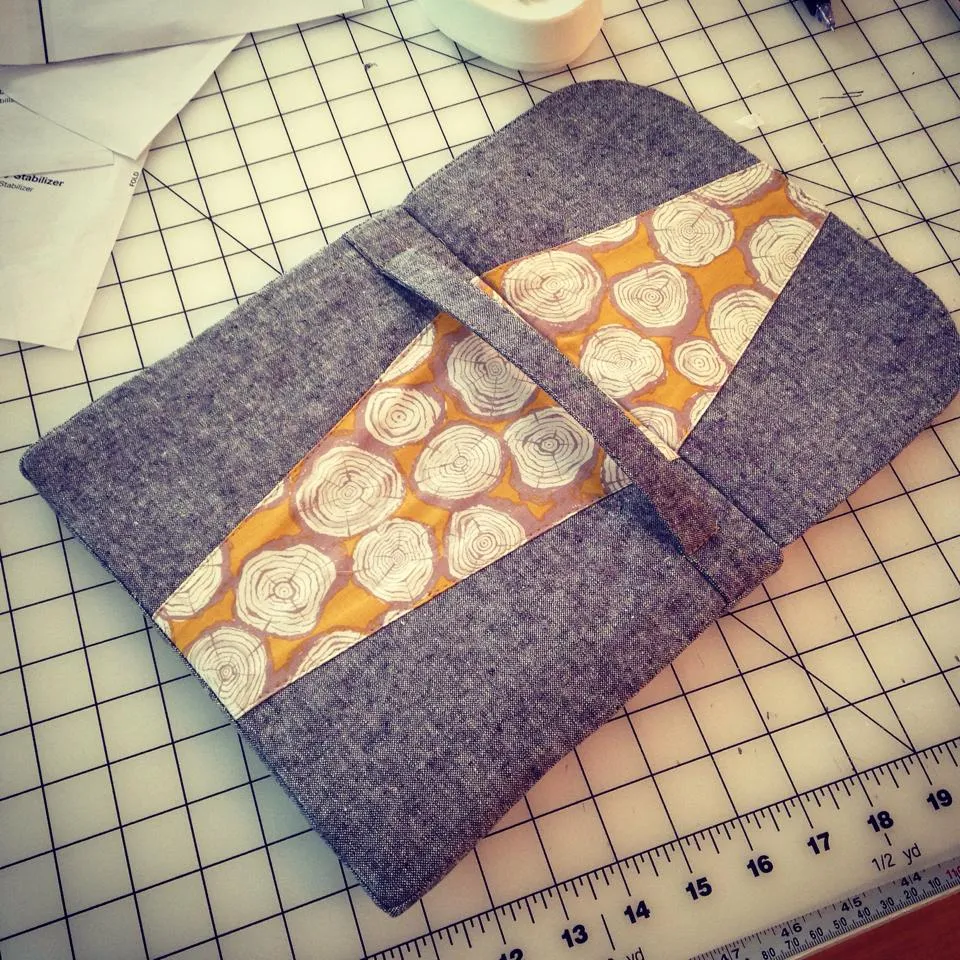 Dakota Tablet Clutch