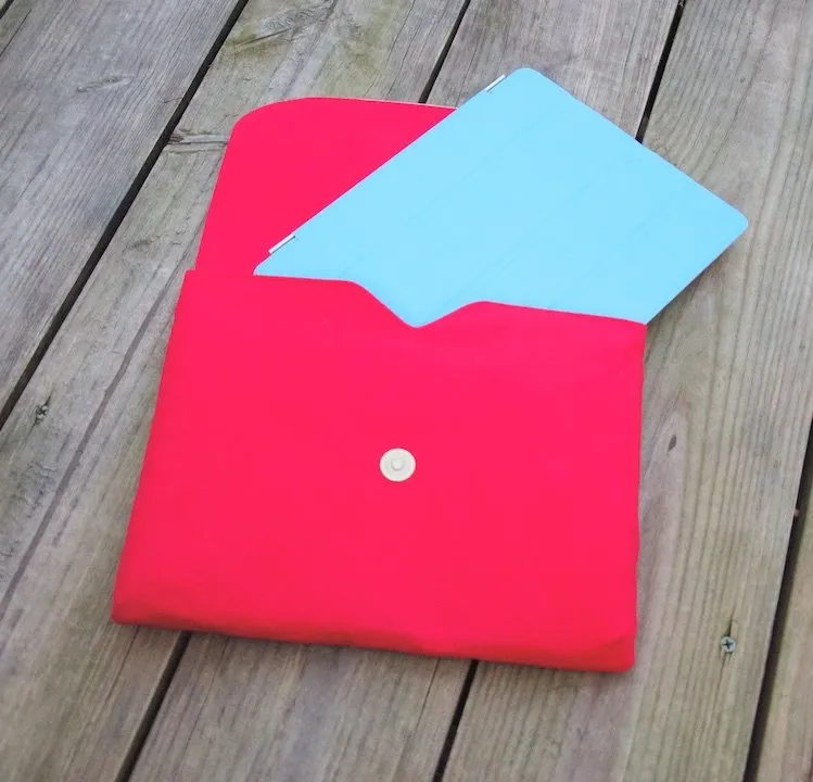 Dakota Tablet Clutch
