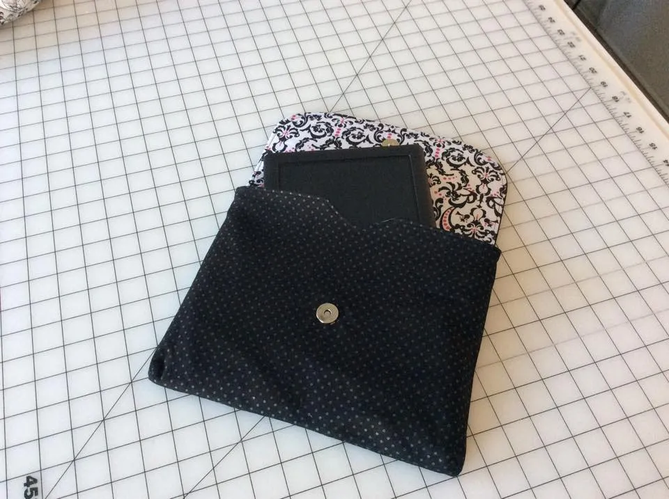 Dakota Tablet Clutch
