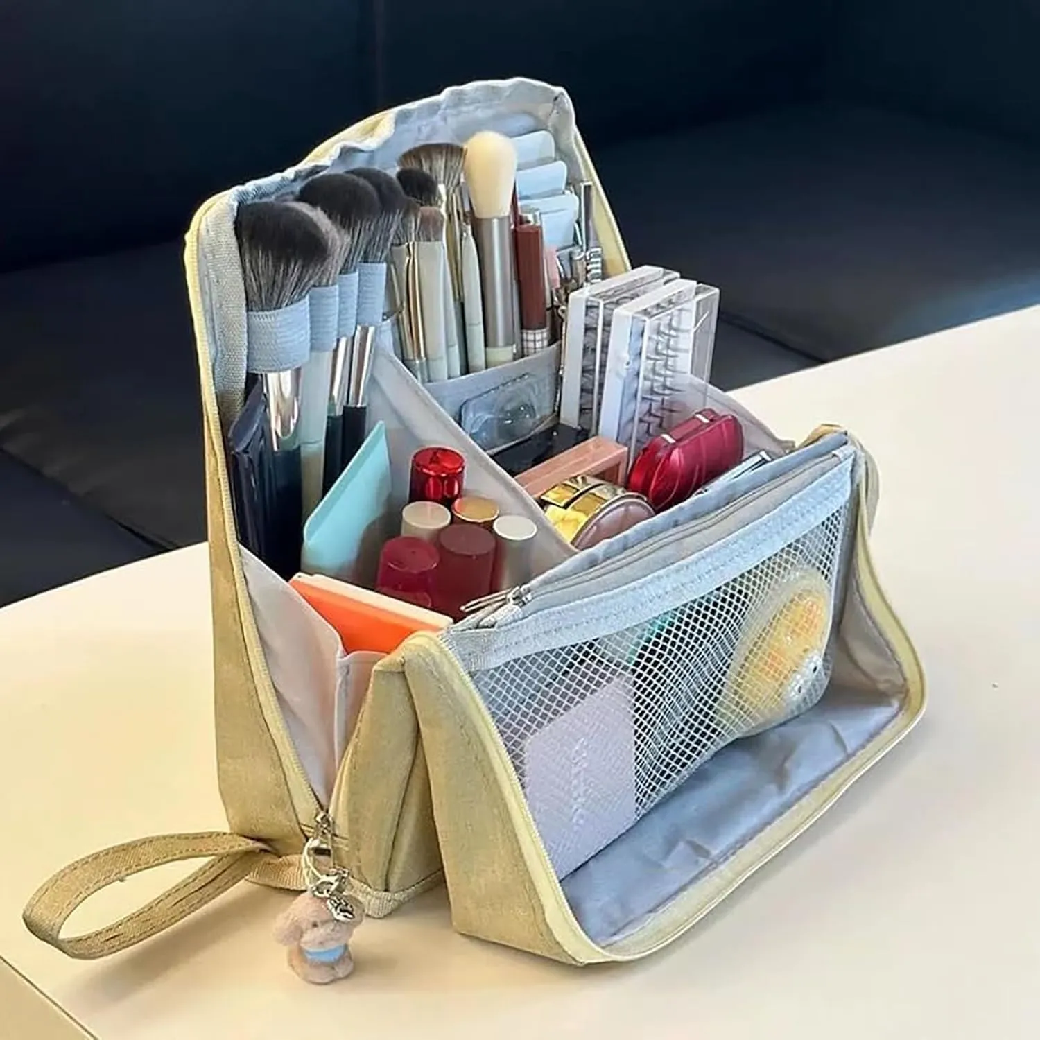 Doresty Makeup Bag, Standing Makeup Bag – Portable, Large Capacity, Waterproof Vertical Office Desktop Storage Bags, Multi-Purpose Large Capacity Oxford Cloth Toiletry Bag, with Compartments (Beige)
