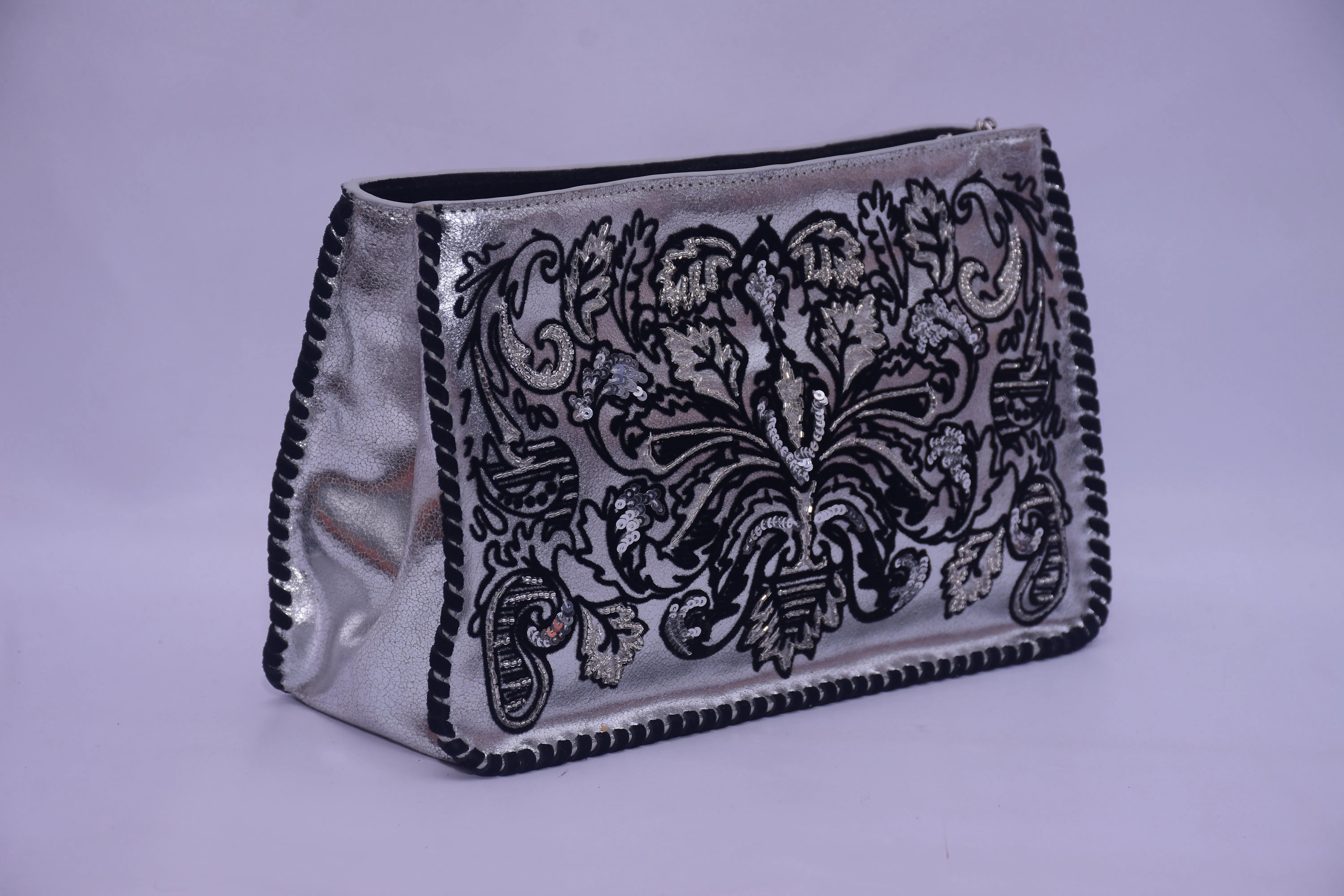 FLOCKED LEATHER BEADED X BODY