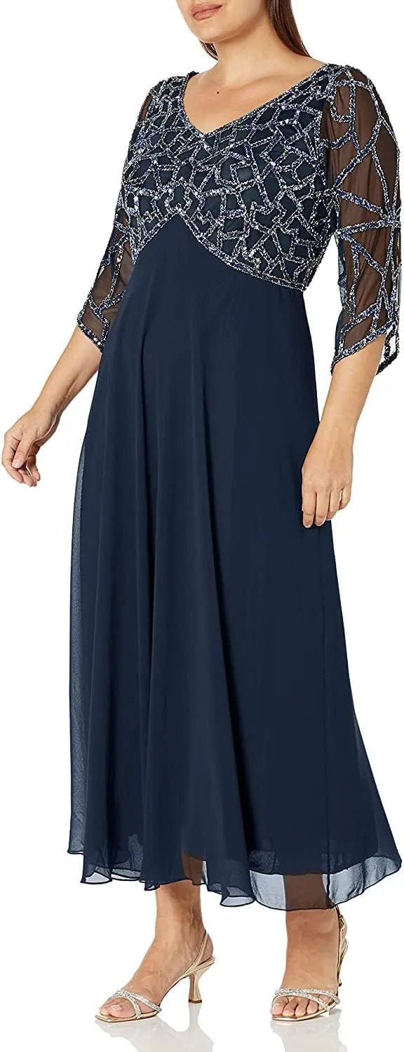 J Kara Women's Plus Size 3/4 Sleeve Geo Beaded Gown