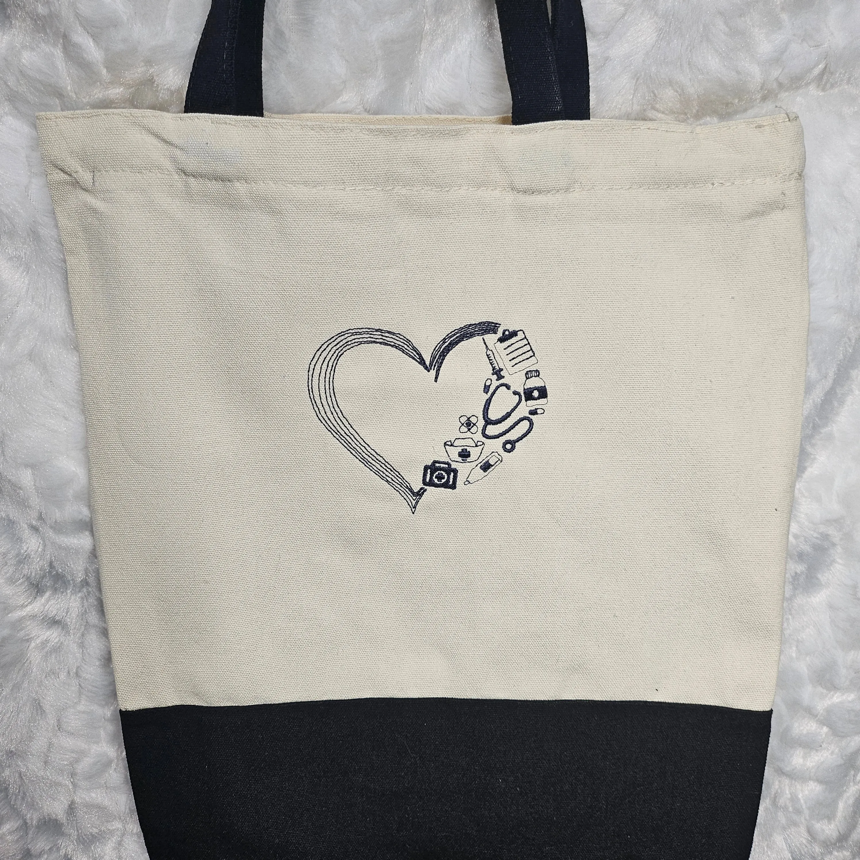 Nurse's Heart Zipper Tote