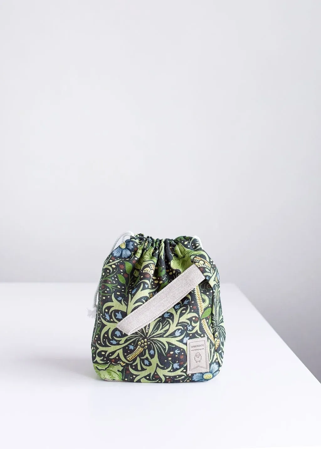 Project Bag. Small bag. Special KnitterBag design. Bag inspired by William Morris, Seaweed