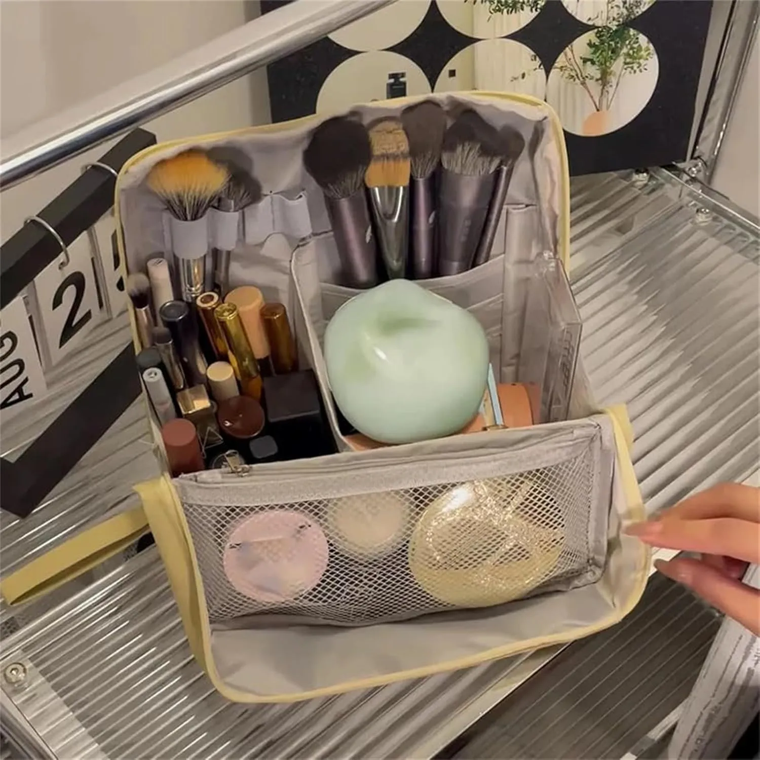 Standing Makeup Bag, Portable, Large Capacity, Doresty Stand up Makeup Bag, Vertical Large Opening Waterproof Multifunctional Make up Bags with Compartments, Travel-Friendly (Beige)