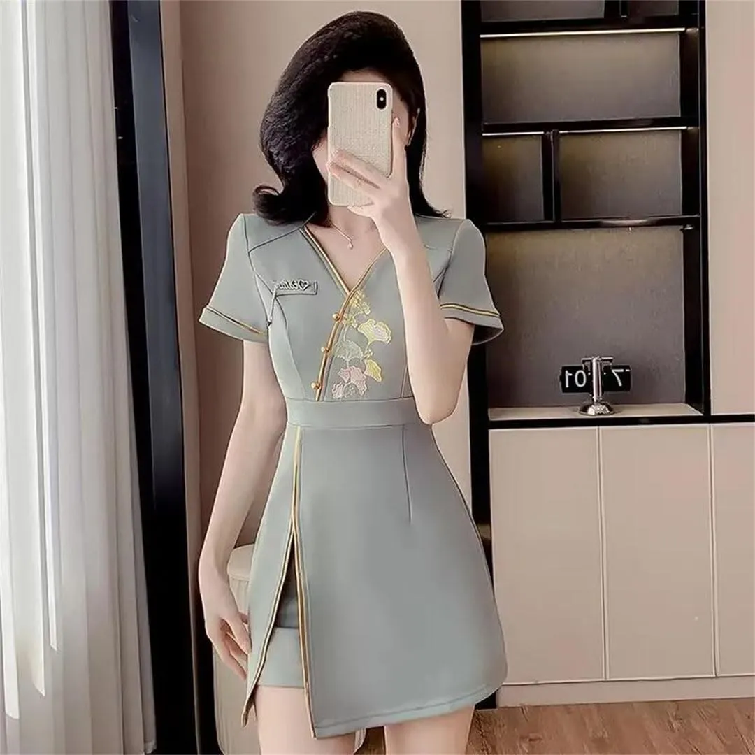 Women Chinese Qipao Dress And Shorts EN8 Flower Embroidery Two Pieces Set