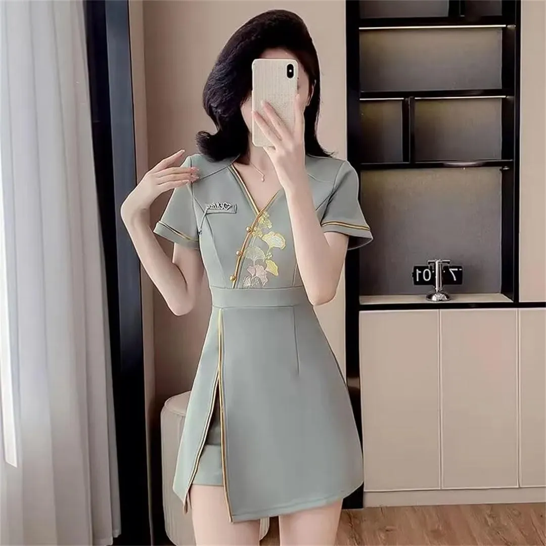 Women Chinese Qipao Dress And Shorts EN8 Flower Embroidery Two Pieces Set